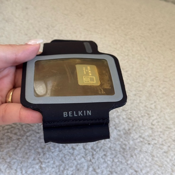 Belkin Black Armband for iPod Nano - Picture 2 of 6